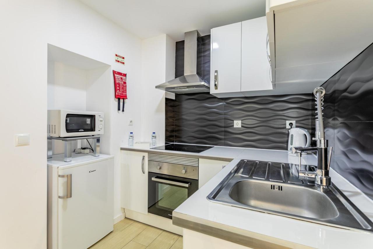House Black & White Apartment Lisabona Exterior foto